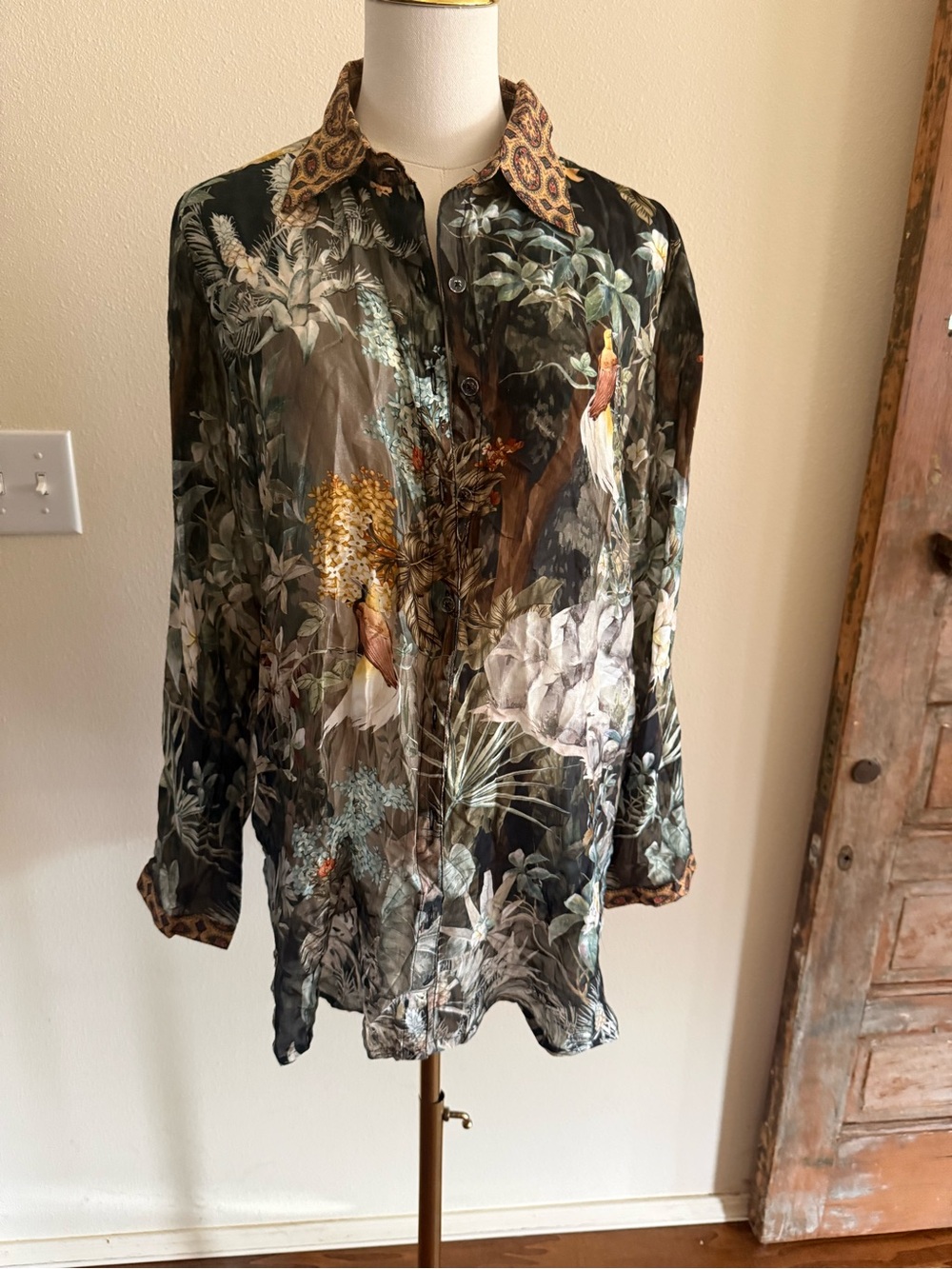 Men's Tropical Botanical Long-Sleeve Button-Down Shirt - Dark Floral